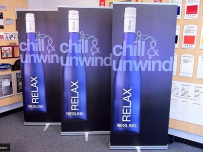 Custom Signs & Banners Photo